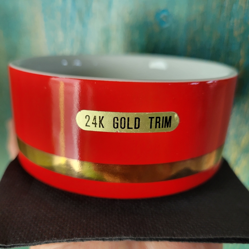 Small Red Dish w/24K Gold Trim ~ Himark Japan ~ 1970s? ~ Trinket Dish ~ Bar Cart